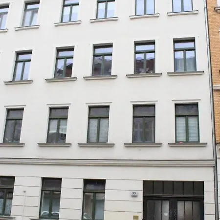 Suiteable Living Hochwertiges Studio Direkt An Der Karl Heine Strasse